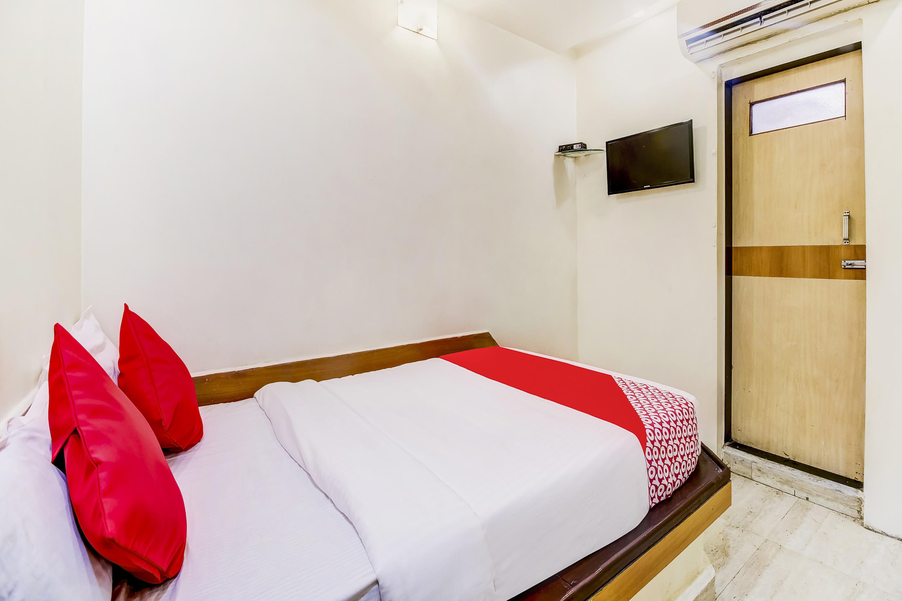 Super Oyo Hotel Dreamland มุมไบ ภายนอก รูปภาพ