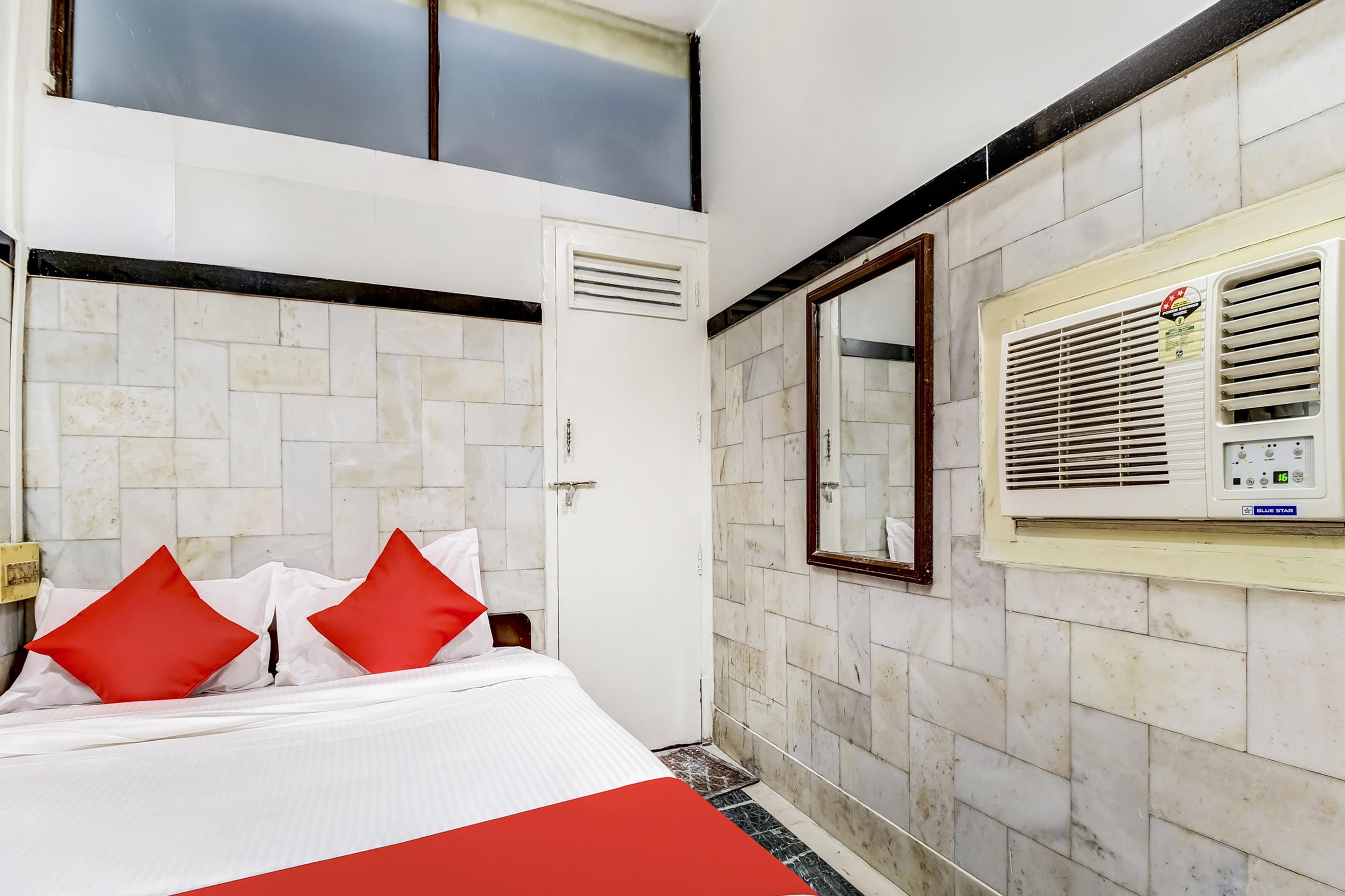 Super Oyo Hotel Dreamland มุมไบ ภายนอก รูปภาพ