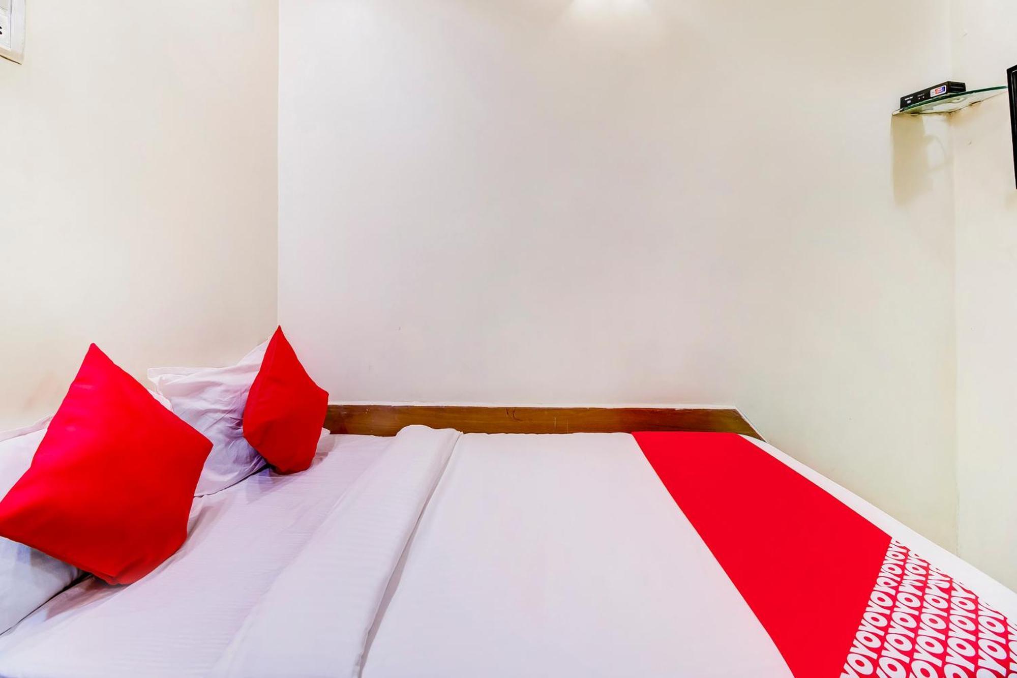 Super Oyo Hotel Dreamland มุมไบ ภายนอก รูปภาพ