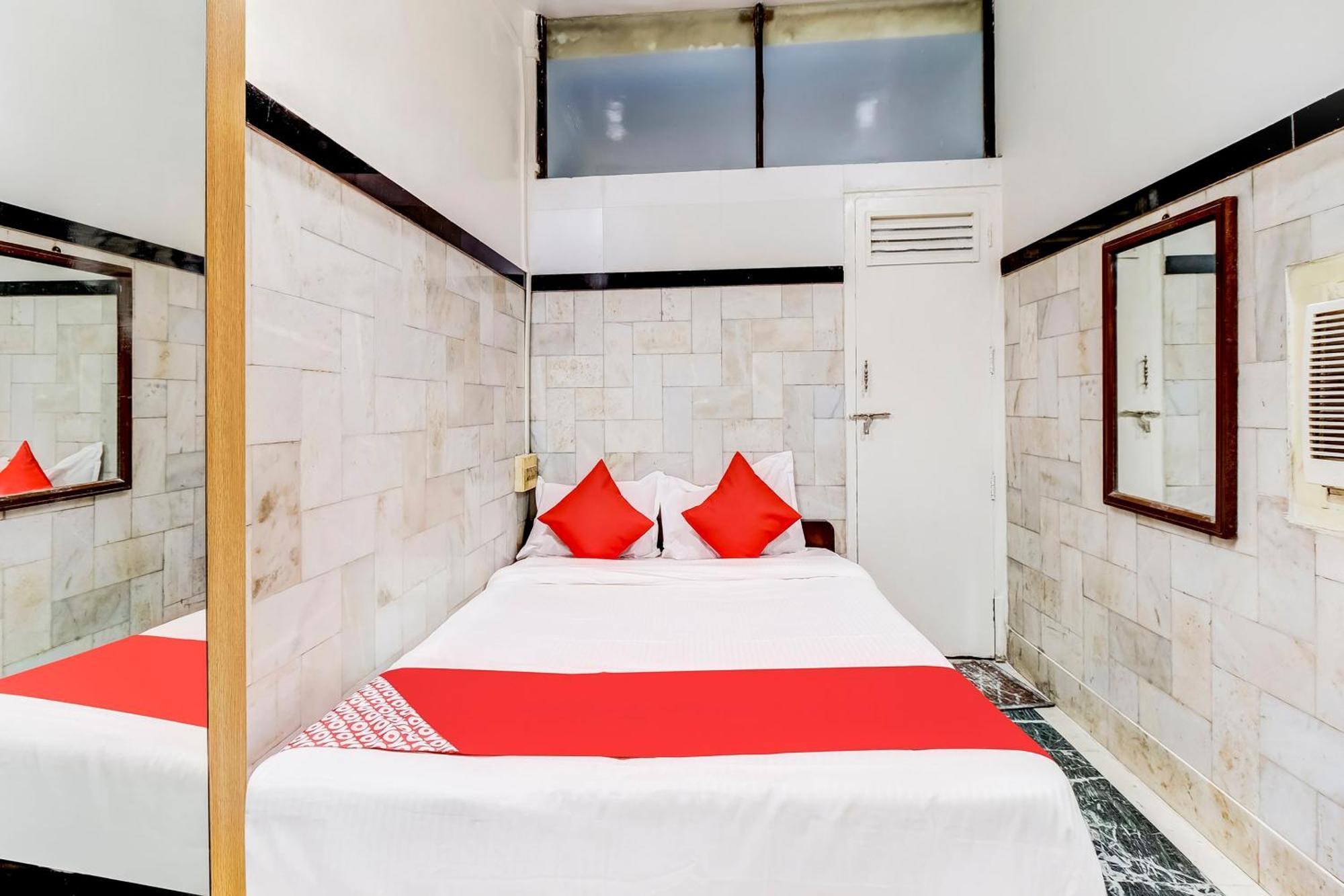 Super Oyo Hotel Dreamland มุมไบ ภายนอก รูปภาพ
