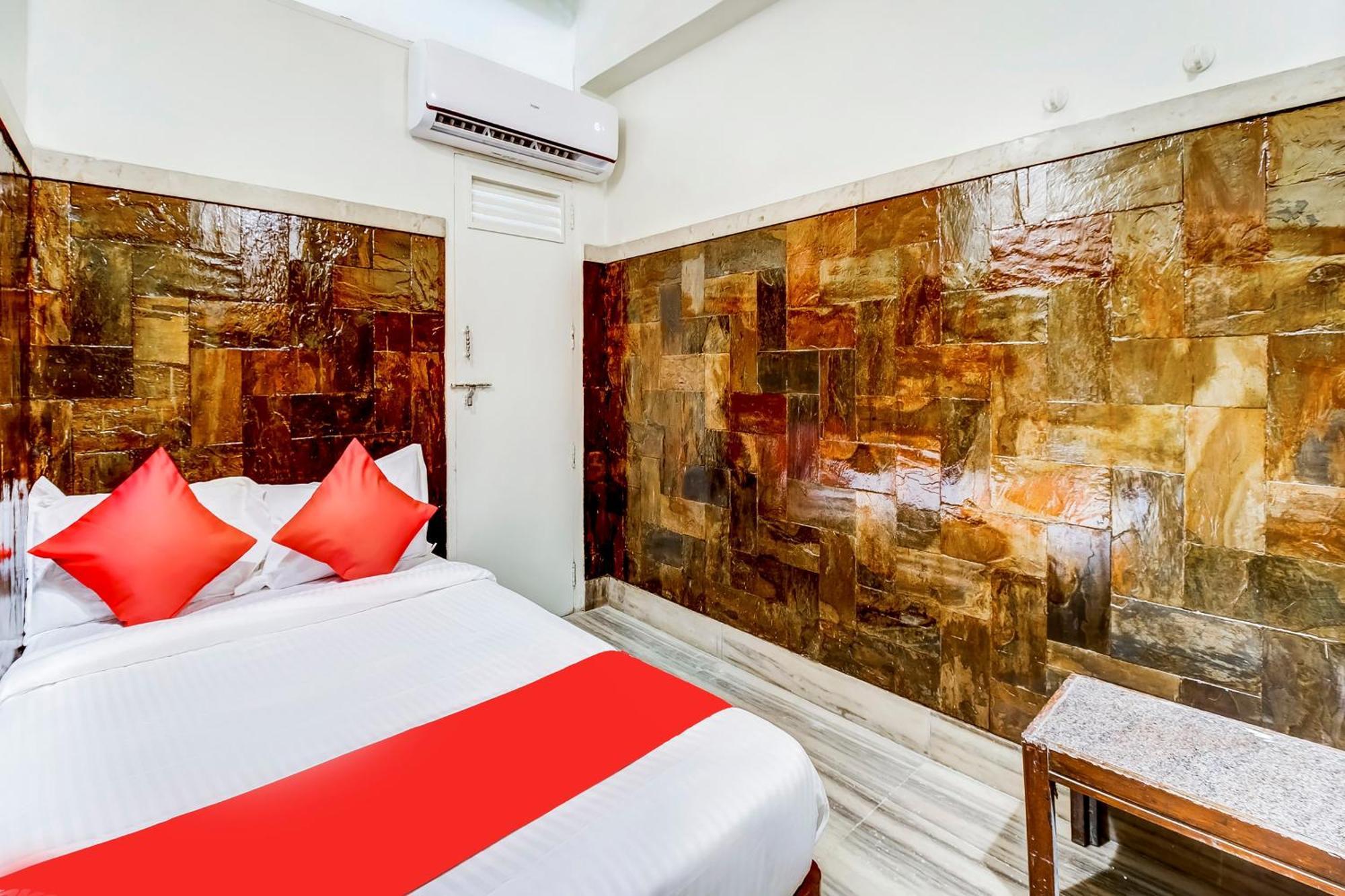 Super Oyo Hotel Dreamland มุมไบ ภายนอก รูปภาพ