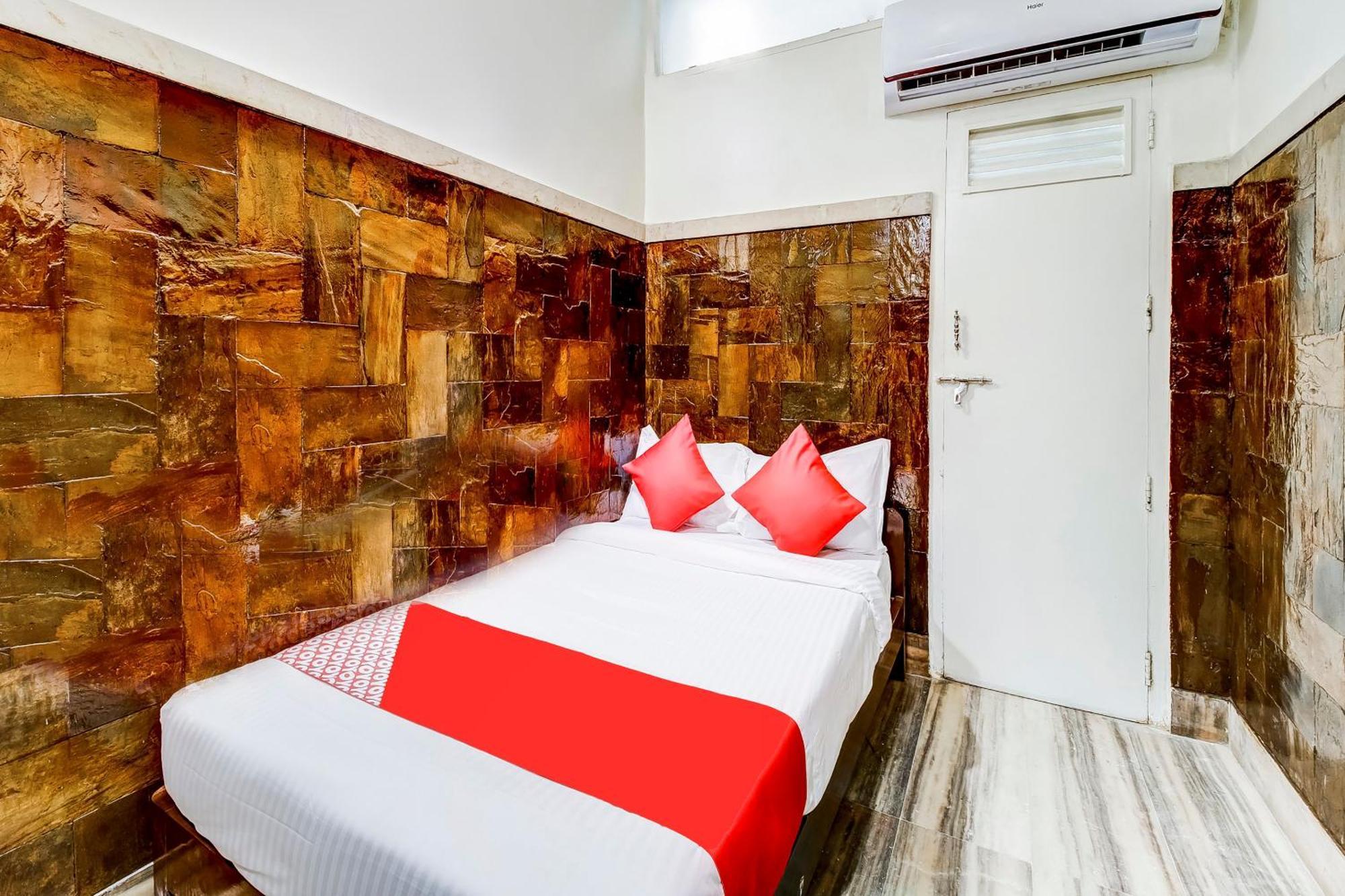 Super Oyo Hotel Dreamland มุมไบ ภายนอก รูปภาพ
