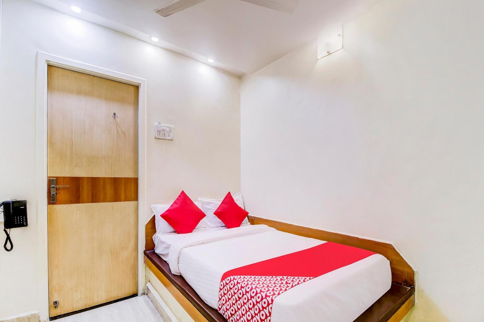 Super Oyo Hotel Dreamland มุมไบ ภายนอก รูปภาพ