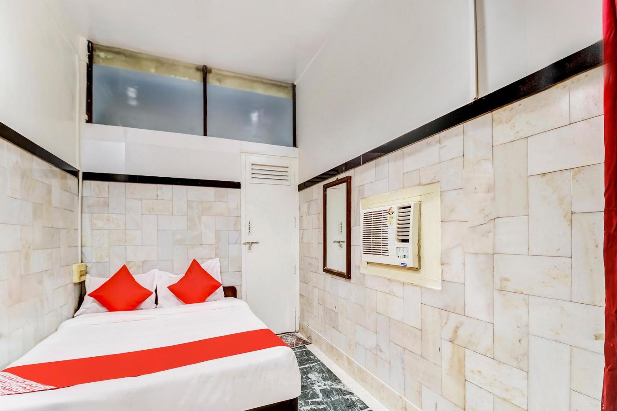 Super Oyo Hotel Dreamland มุมไบ ภายนอก รูปภาพ
